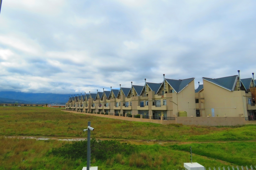 To Let 2 Bedroom Property for Rent in Gordons Bay Central Western Cape